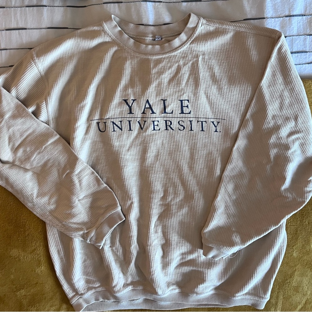 Yale University Women’s Oversized LS Tee EUC